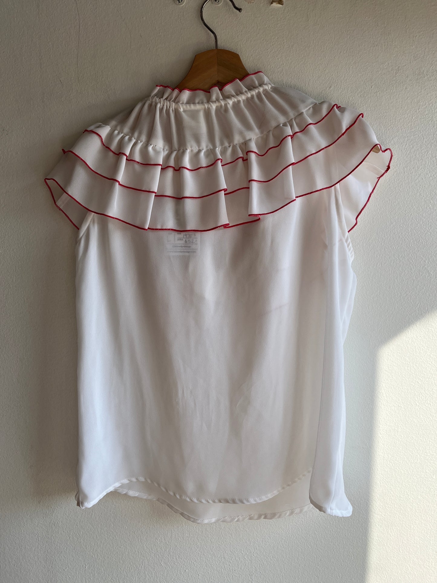 Vintage 1970’s Sleeveless Ruffled Blouse - La Lovely Vintage