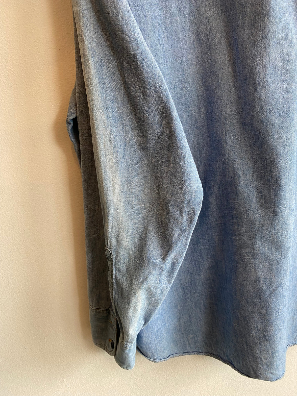 Vintage 1960/70’s Levi’s "Big E" Chambray Button-Up Shirt