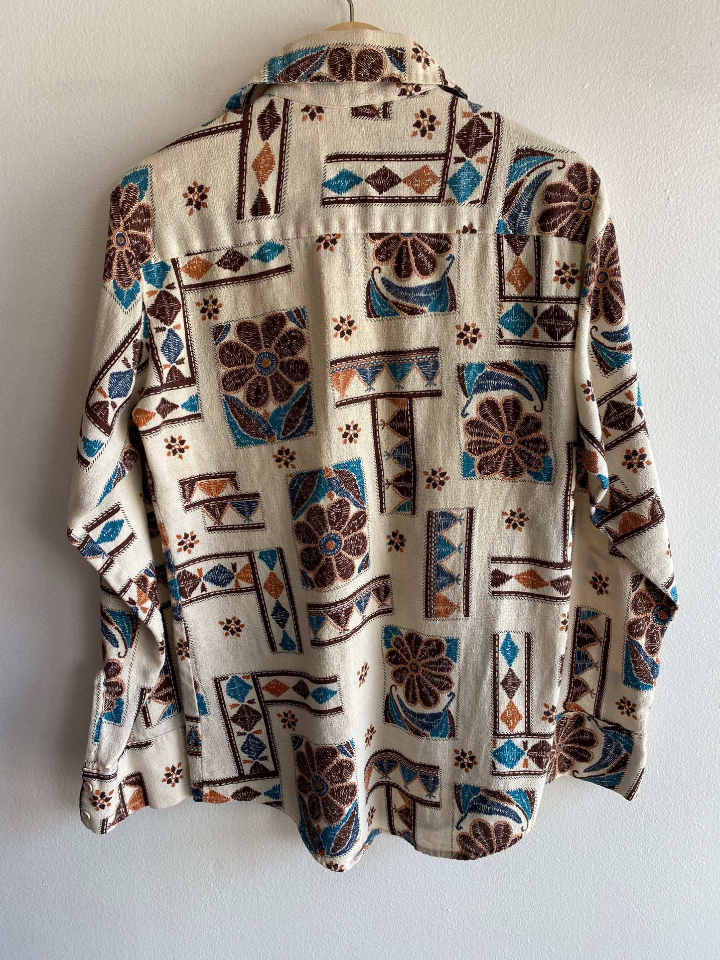Vintage 1970’s Woven Linen Long Sleeve Button Up Shirt