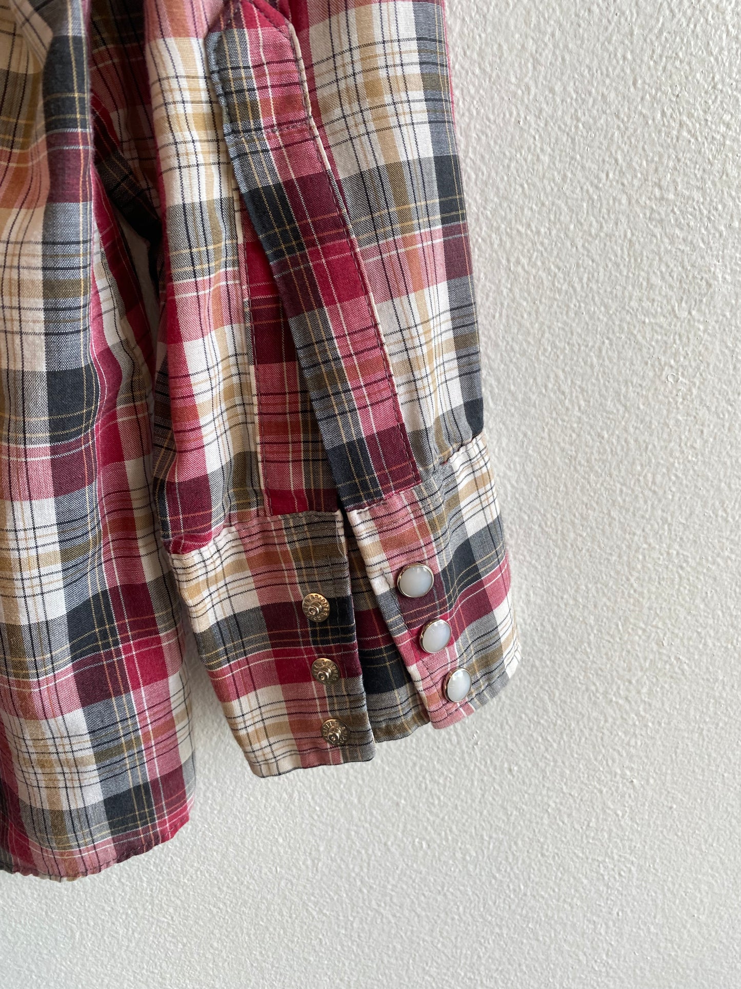 Vintage 1980’s Dee Cee Plaid Pearl Snap Shirt