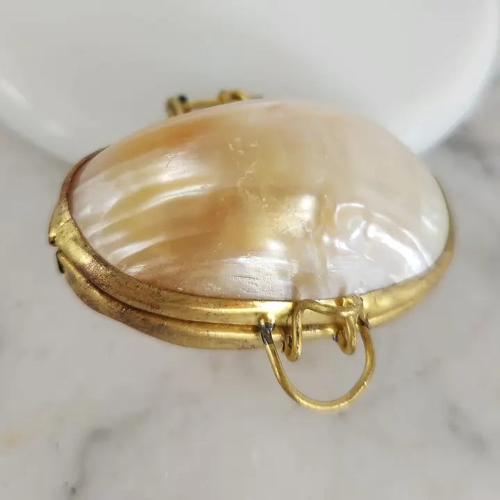 Shell Trinket - Coin Purse, Pill Box, Jewelry Holder - La Lovely Vintage