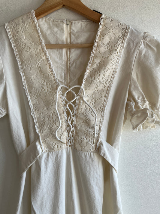 Vintage 1970’s Cotton and Lace Tie-Front Dress