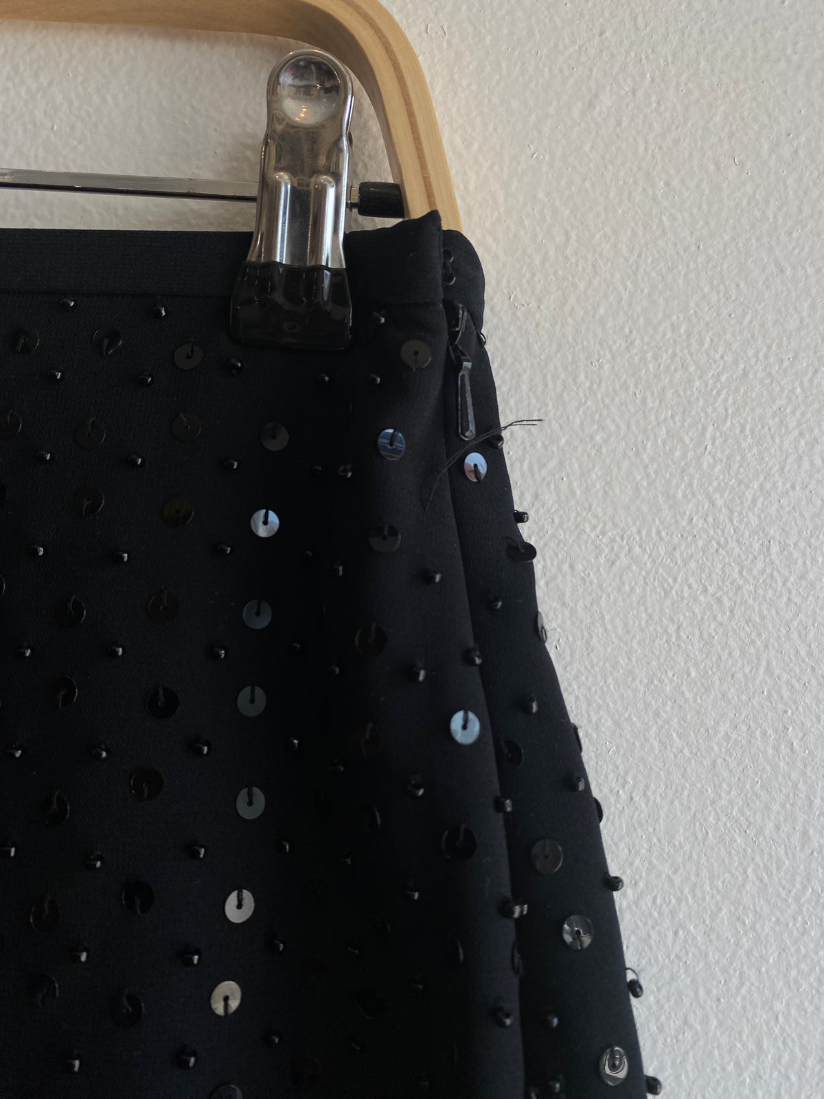 Vintage Y2K The Limited Black Sequined Knee-Length Skirt - La Lovely Vintage
