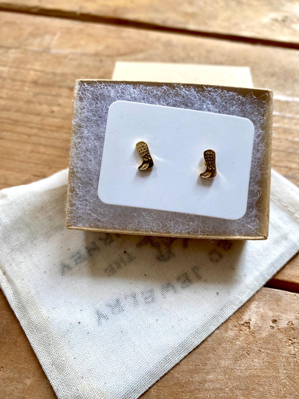 La Lovely - Cowboy Boot Stud Earrings - La Lovely Vintage