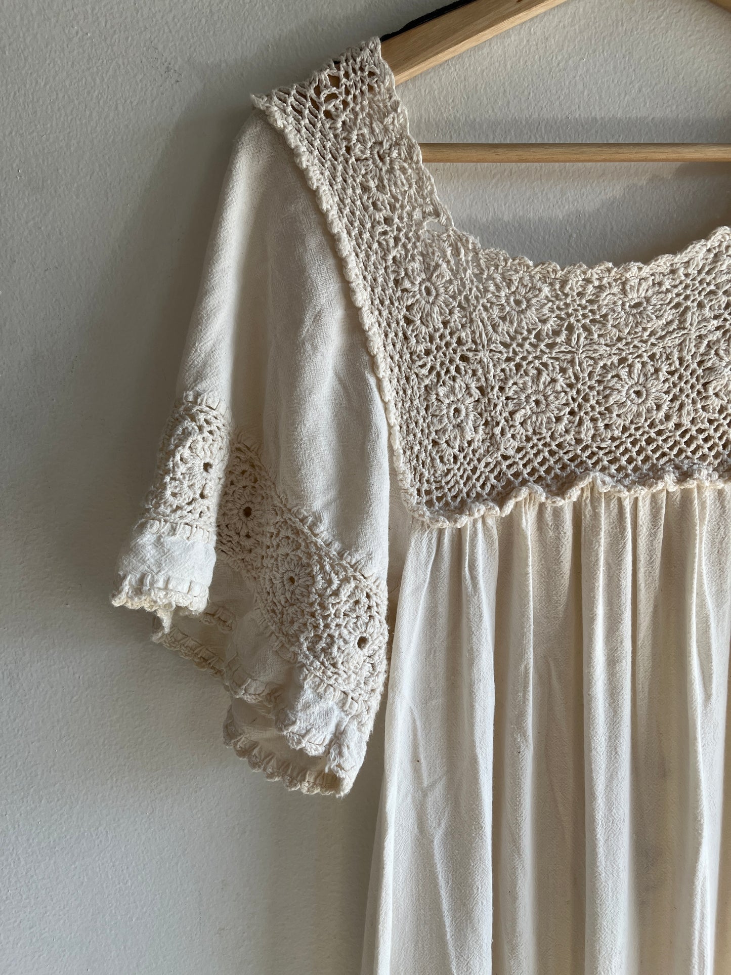 Vintage 1970’s Embroidered Linen Dress