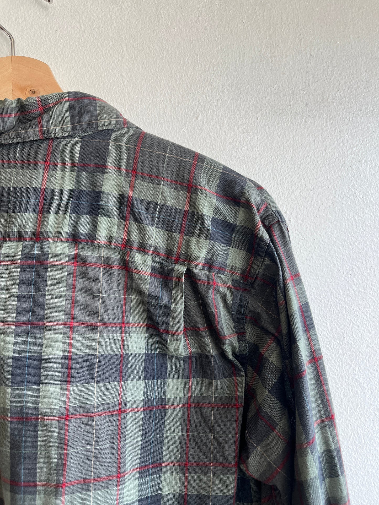 Vintage 1950/60’s Casuals Long Sleeve Loop Collar Button-Up Shirt - La Lovely Vintage