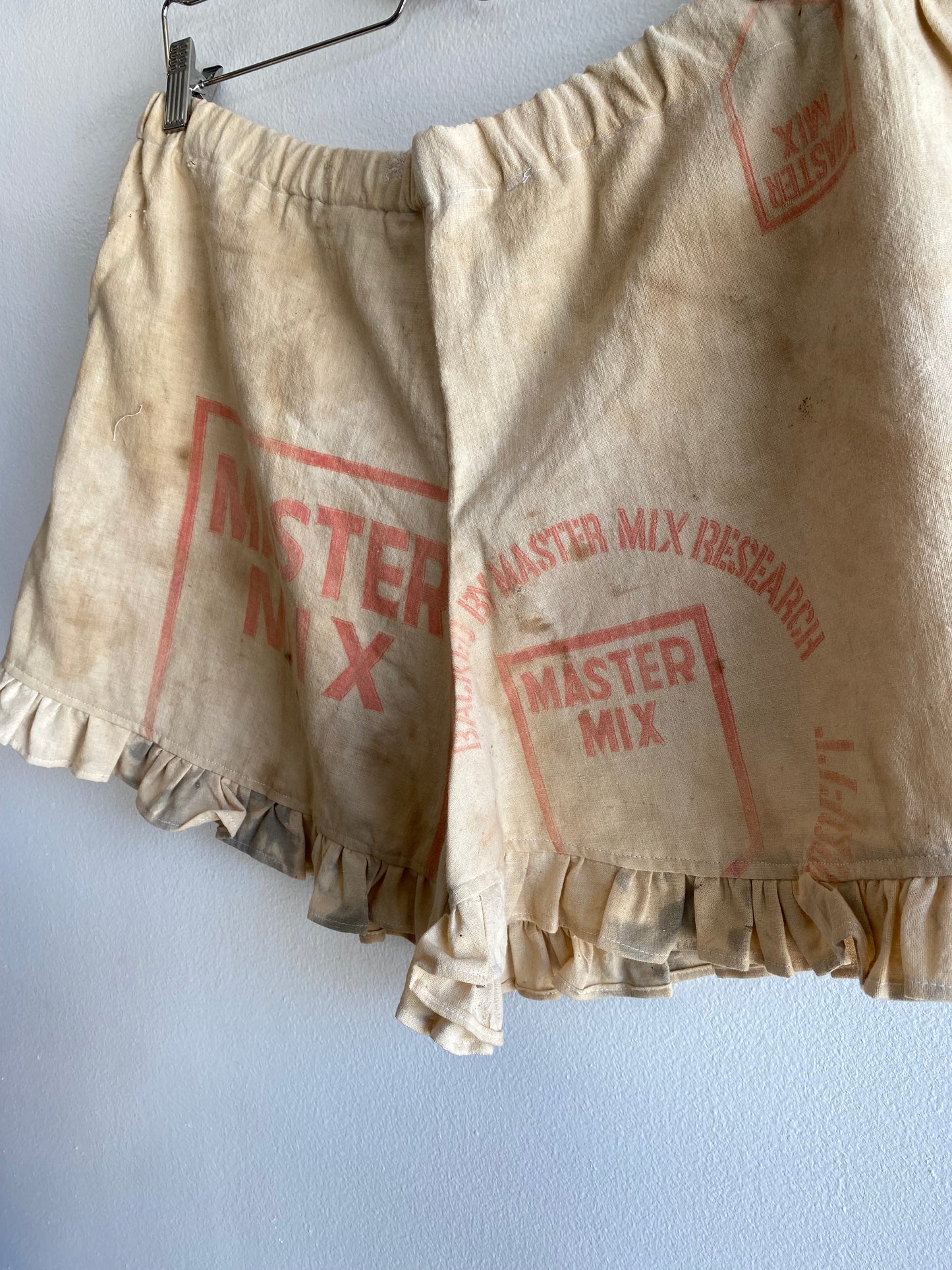 La Lovely Vintage - Handmade Feed Sack Shorts