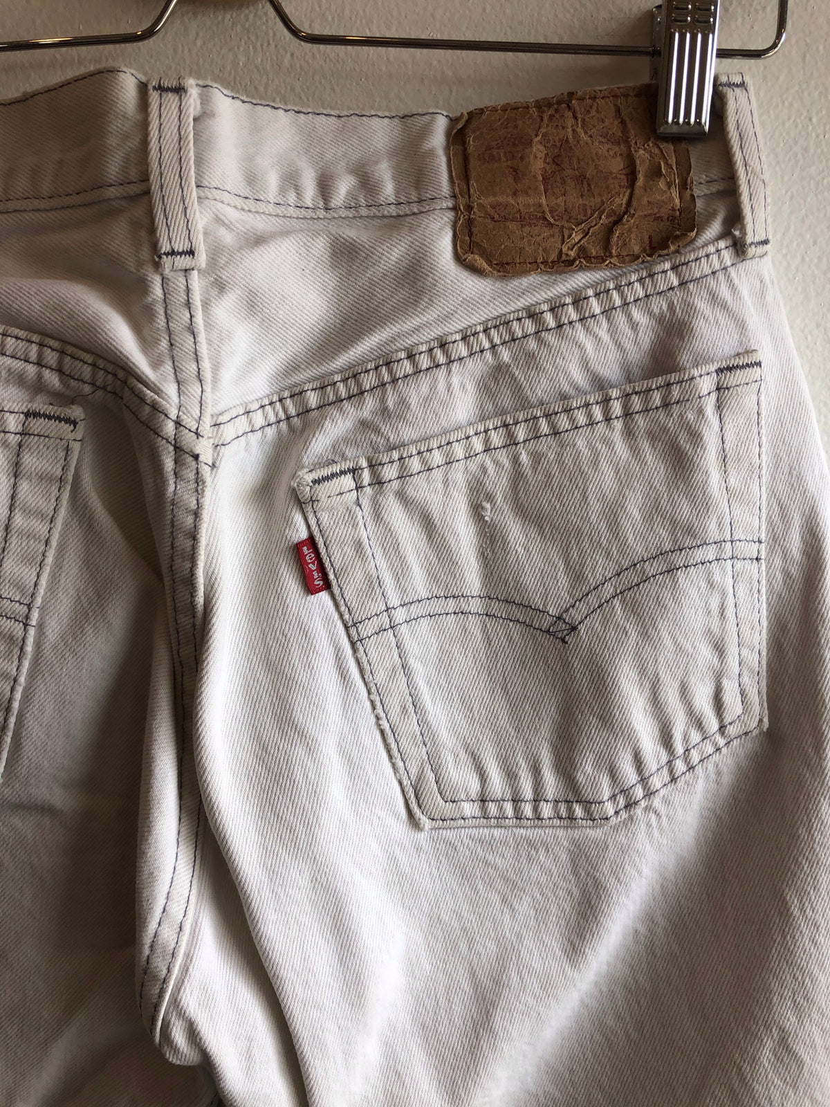 Vintage 1980’s Contrast Stitch White Denim Levi’s 501 Jeans - La Lovely Vintage