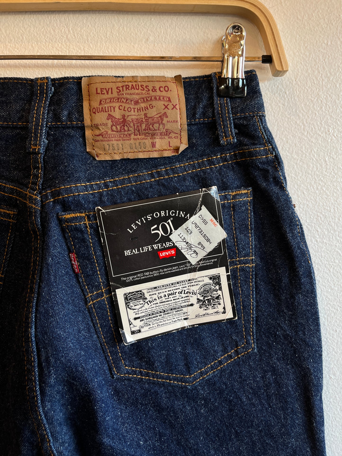 Vintage 1990’s Deadstock Levi’s 501 Denim Jeans - La Lovely Vintage