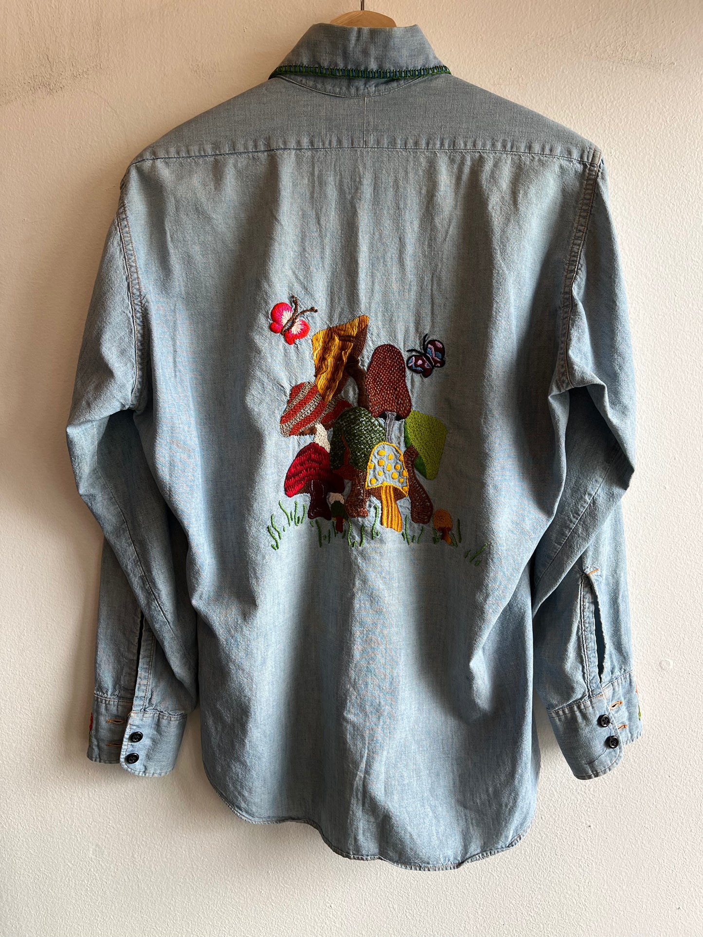 Vintage 1970’s Levi’s Embroidered Chambray shirt