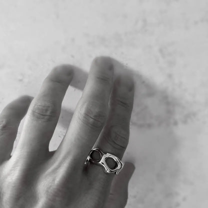 Species by the Thousands - Lattice Artisan Sterling Silver Ring - La Lovely Vintage 