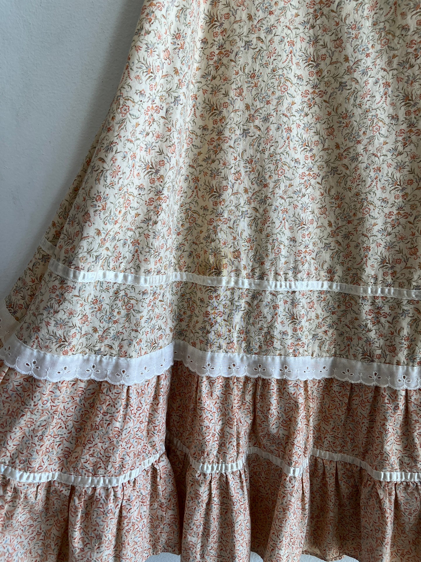 Vintage 1970’s Gunne Sax “Gunnies” Floral Skirt