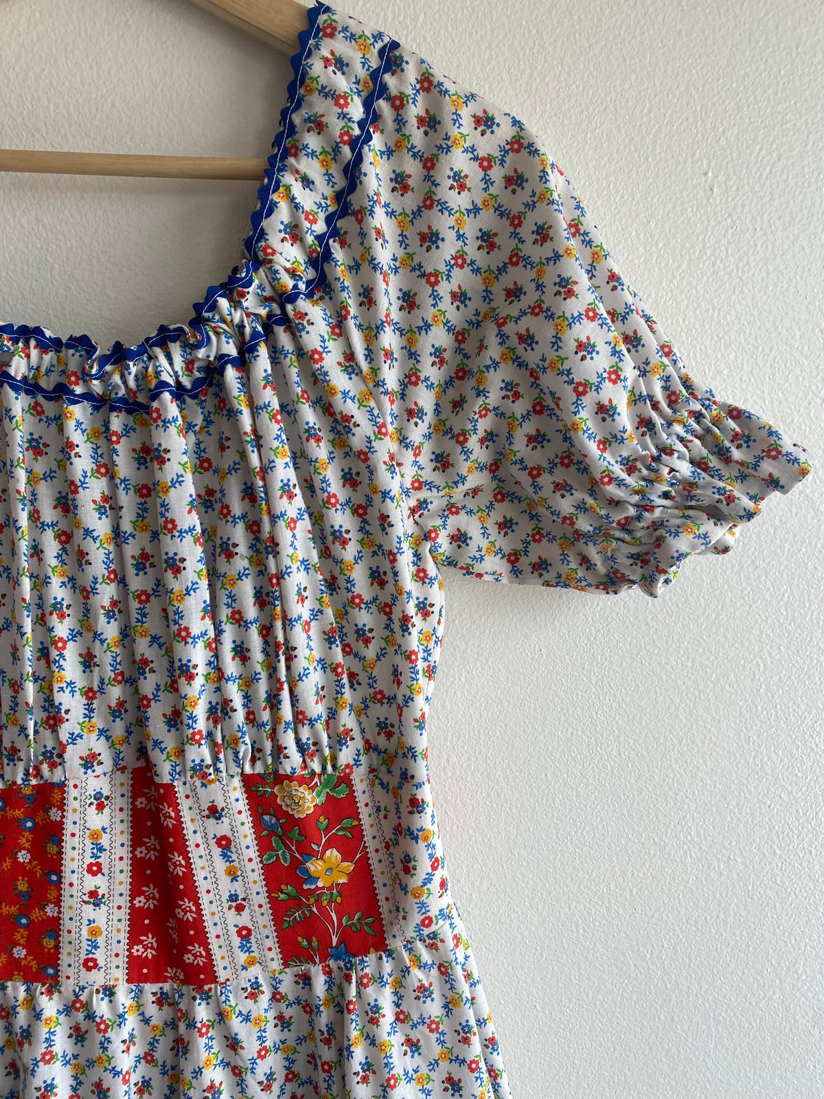 Vintage 1970’s Floral Scoop Neck Prairie Dress - La Lovely Vintage 