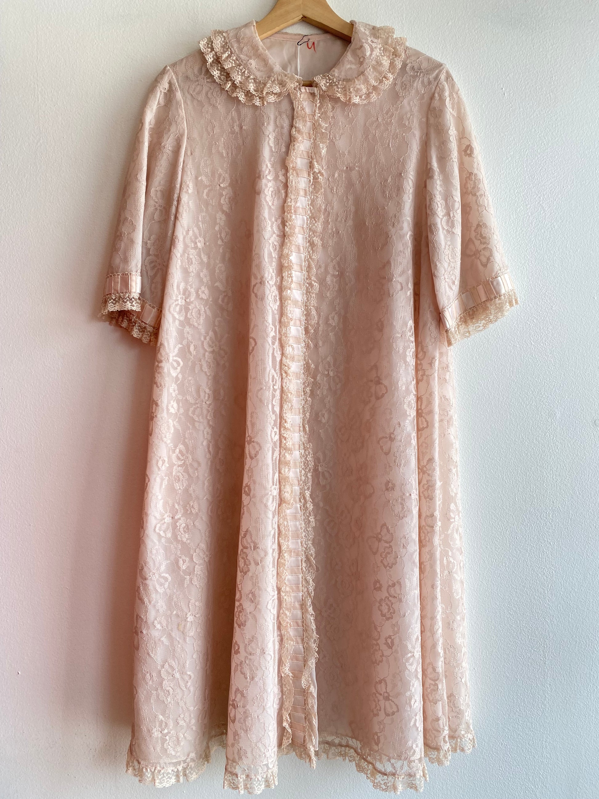 Vintage 60's Peter Pan Collar Lace Bed Coat - La Lovely Vintage 