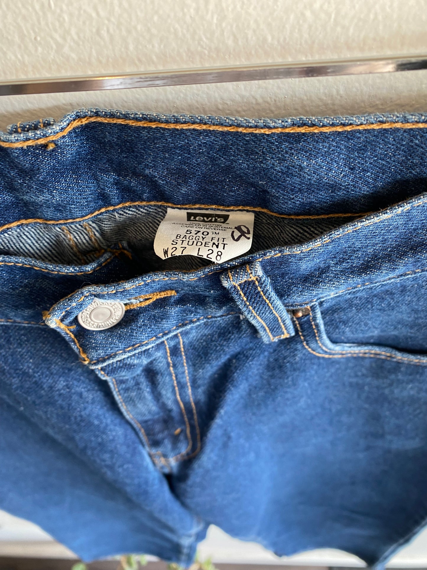 Vintage Y2K Levi’s 570 Baggy Denim Jeans