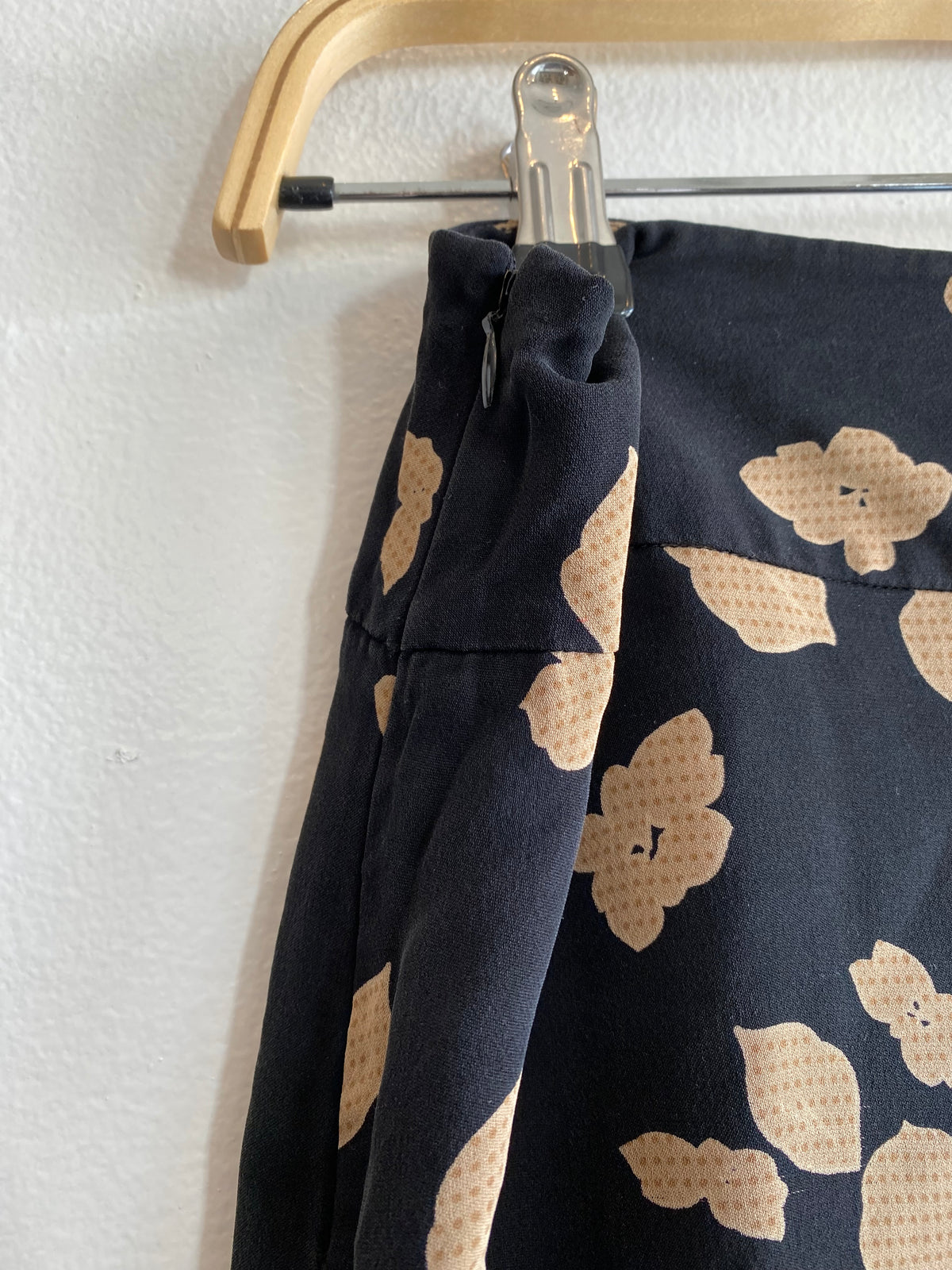 Vintage 90's Alfani Black and Brown Floral Midi Skirt - La Lovely Vintage 