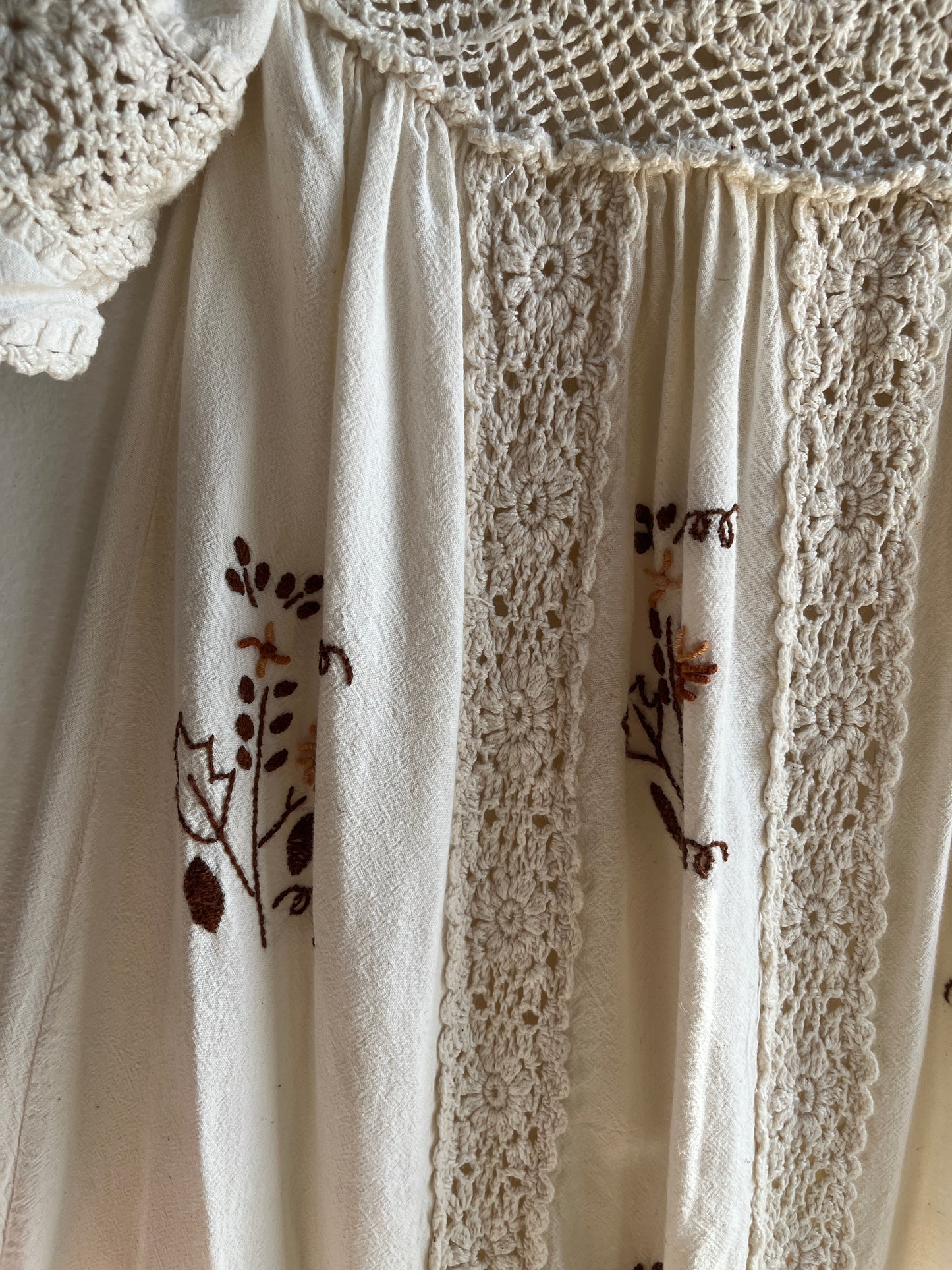Vintage 1970’s Embroidered Linen Dress
