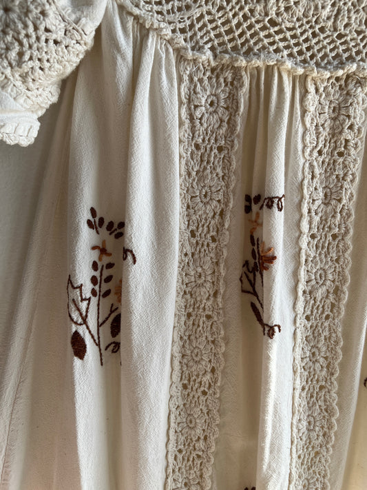 Vintage 1970’s Embroidered Linen Dress