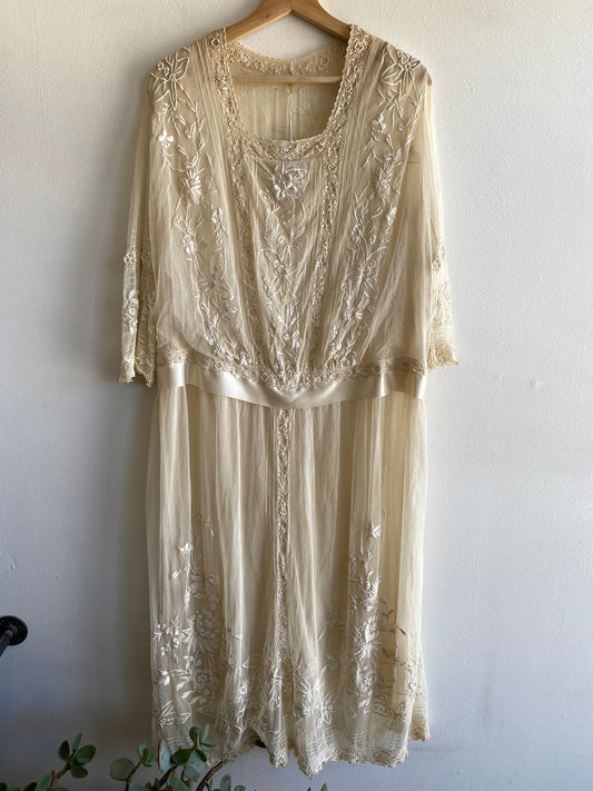 Vintage 1910’s Edwardian Sheer Lace Dress