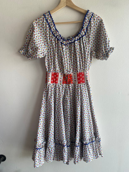 Vintage 1970’s Floral Scoop Neck Prairie Dress - La Lovely Vintage 
