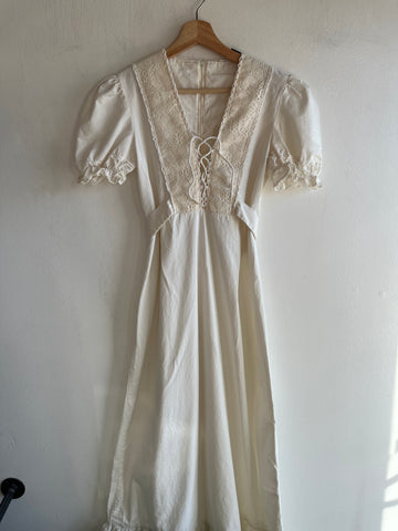 Vintage 1970’s Cotton and Lace Tie-Front Dress