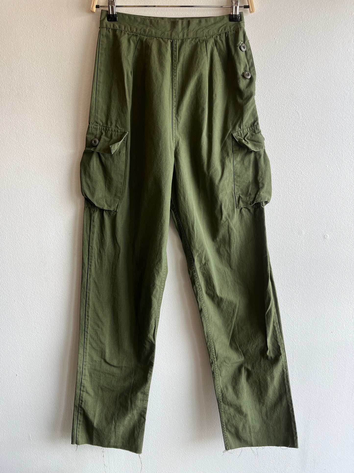 Vintage 1970’s OG 107 Poplin Women’s Side Button Military Fatigues/Trousers