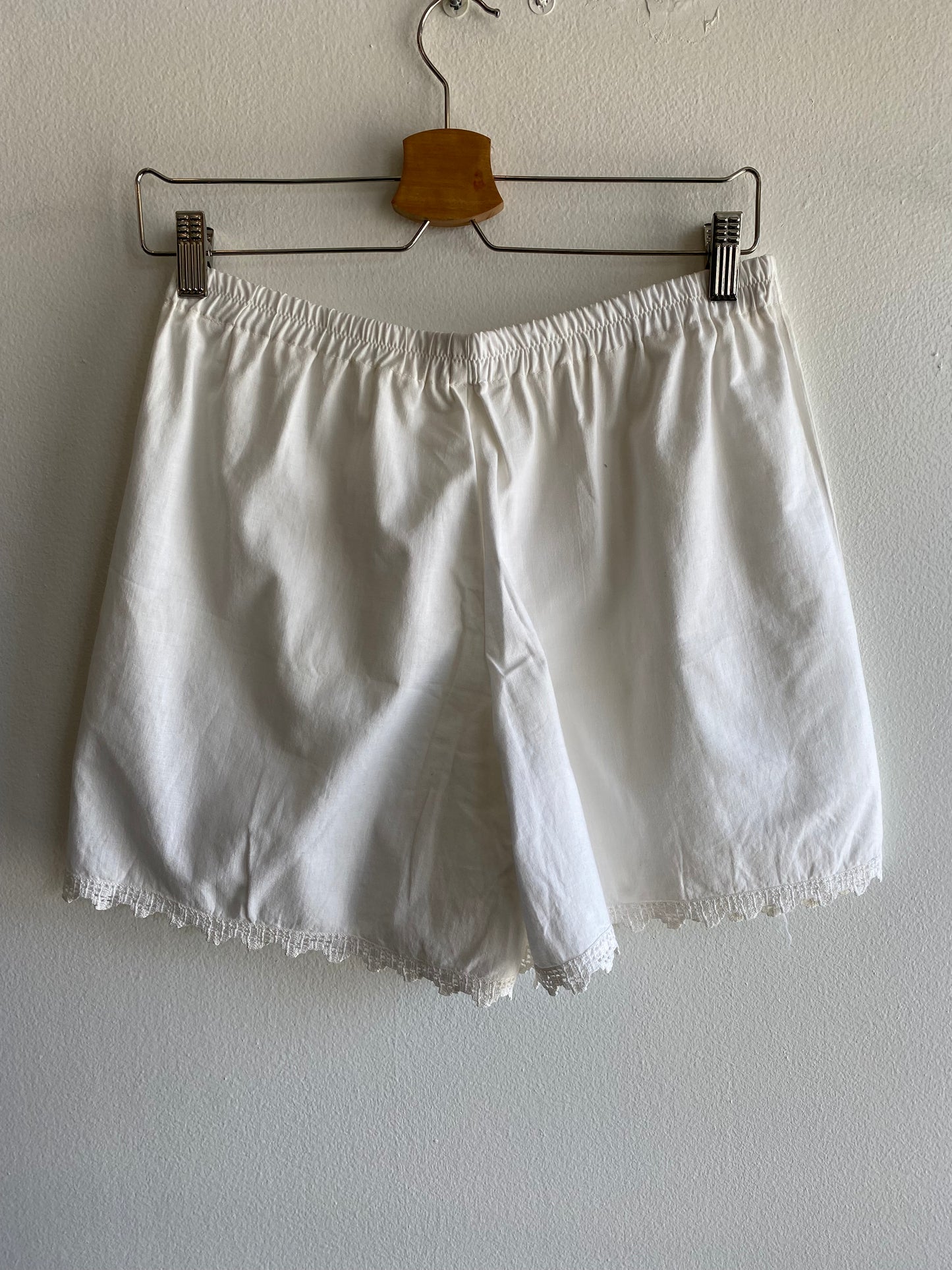 La Lovely Vintage - Handmade Tablecloth Shorts