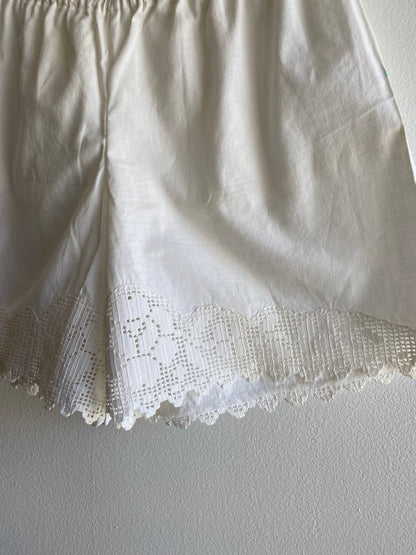 La Lovely Vintage - Handmade Tablecloth Shorts