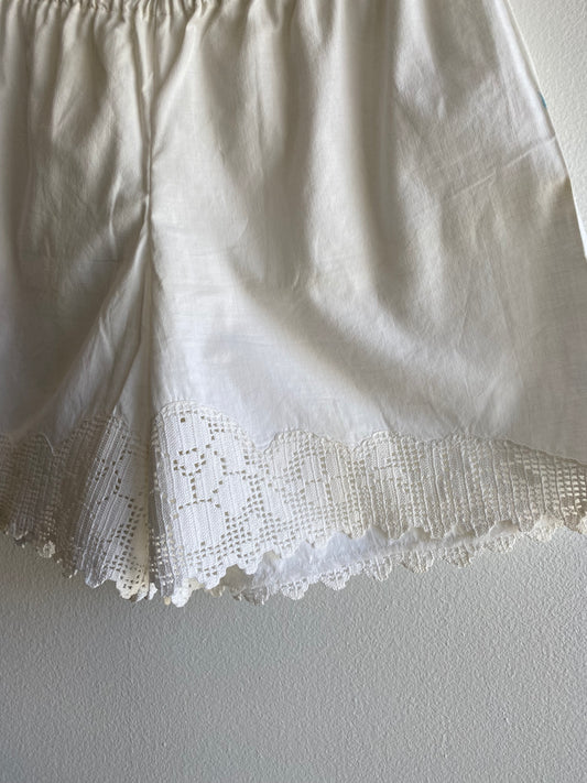 La Lovely Vintage - Handmade Tablecloth Shorts - La Lovely Vintage 