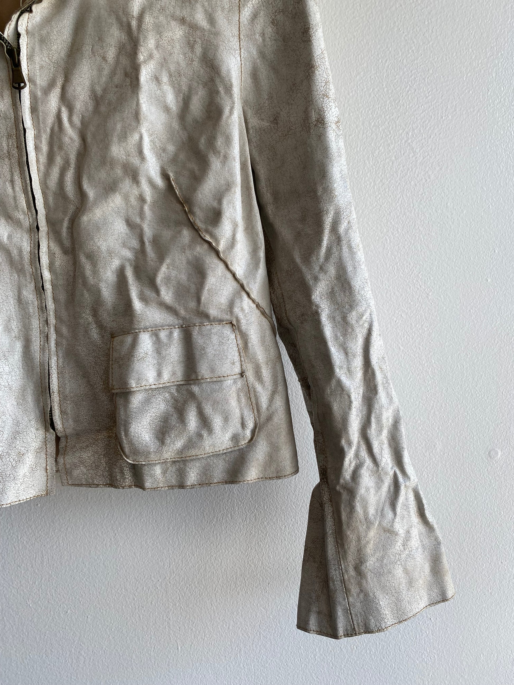 Vintage 90's XOXO White Leather Bell-Sleeve Jacket - La Lovely Vintage 