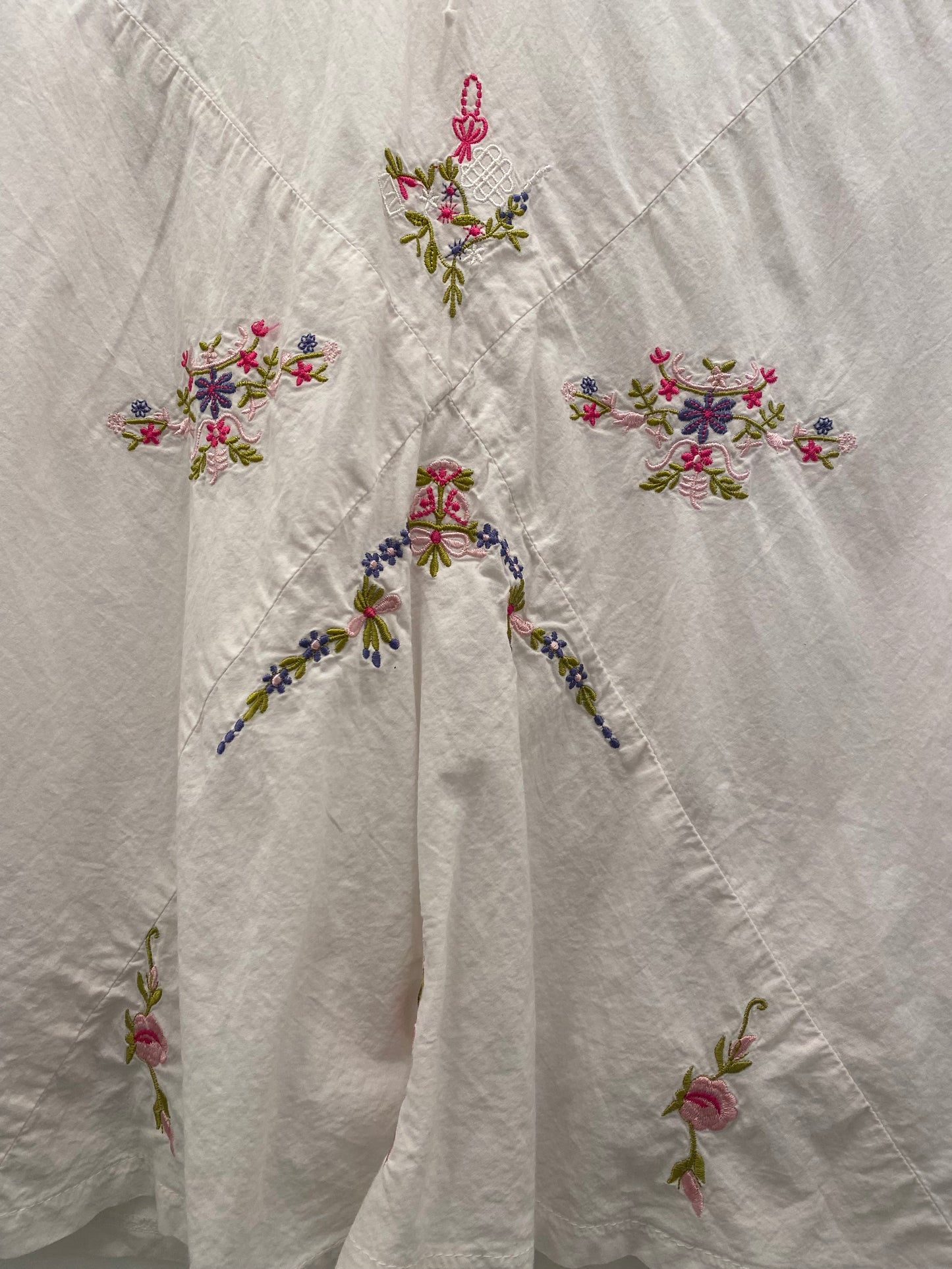 Vintage Y2K Monteau White Embroidered Midi Skirt