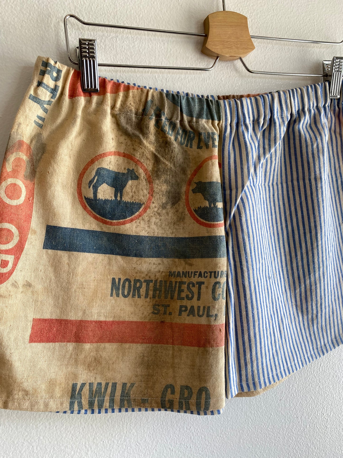 La Lovely Vintage - Handmade Feed Sack Shorts
