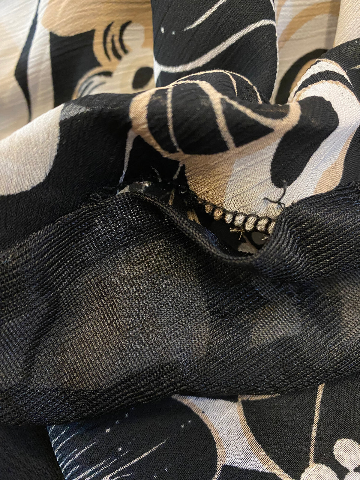 Vintage 90's Black and Tan Knee-Length Skirt - La Lovely Vintage 