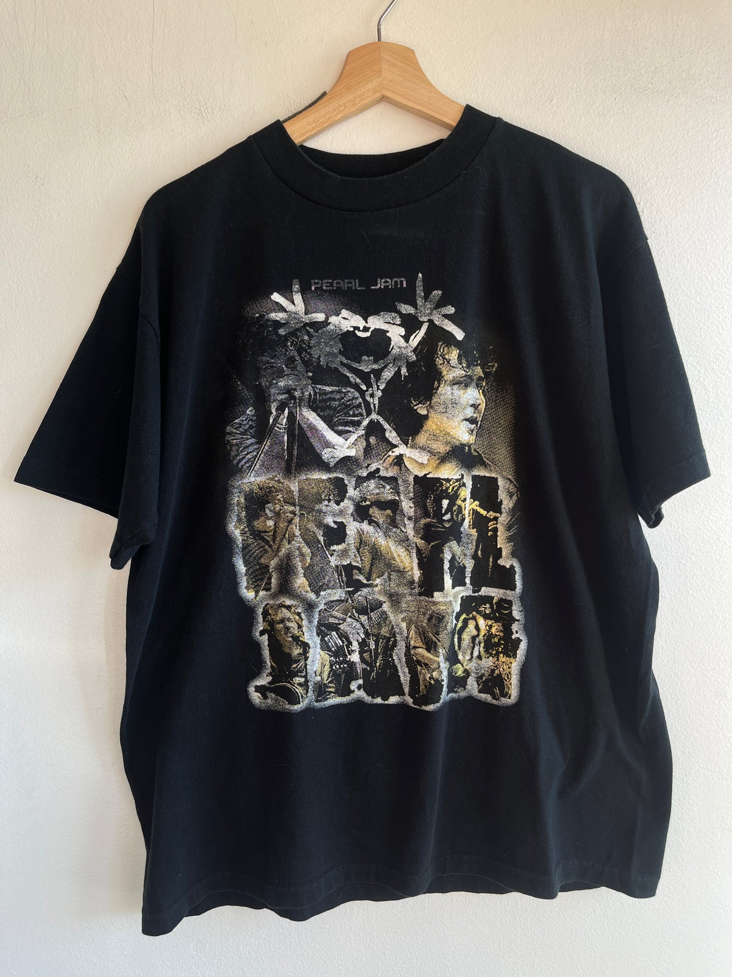 Vintage 1990’s Pearl Jam T-Shirt