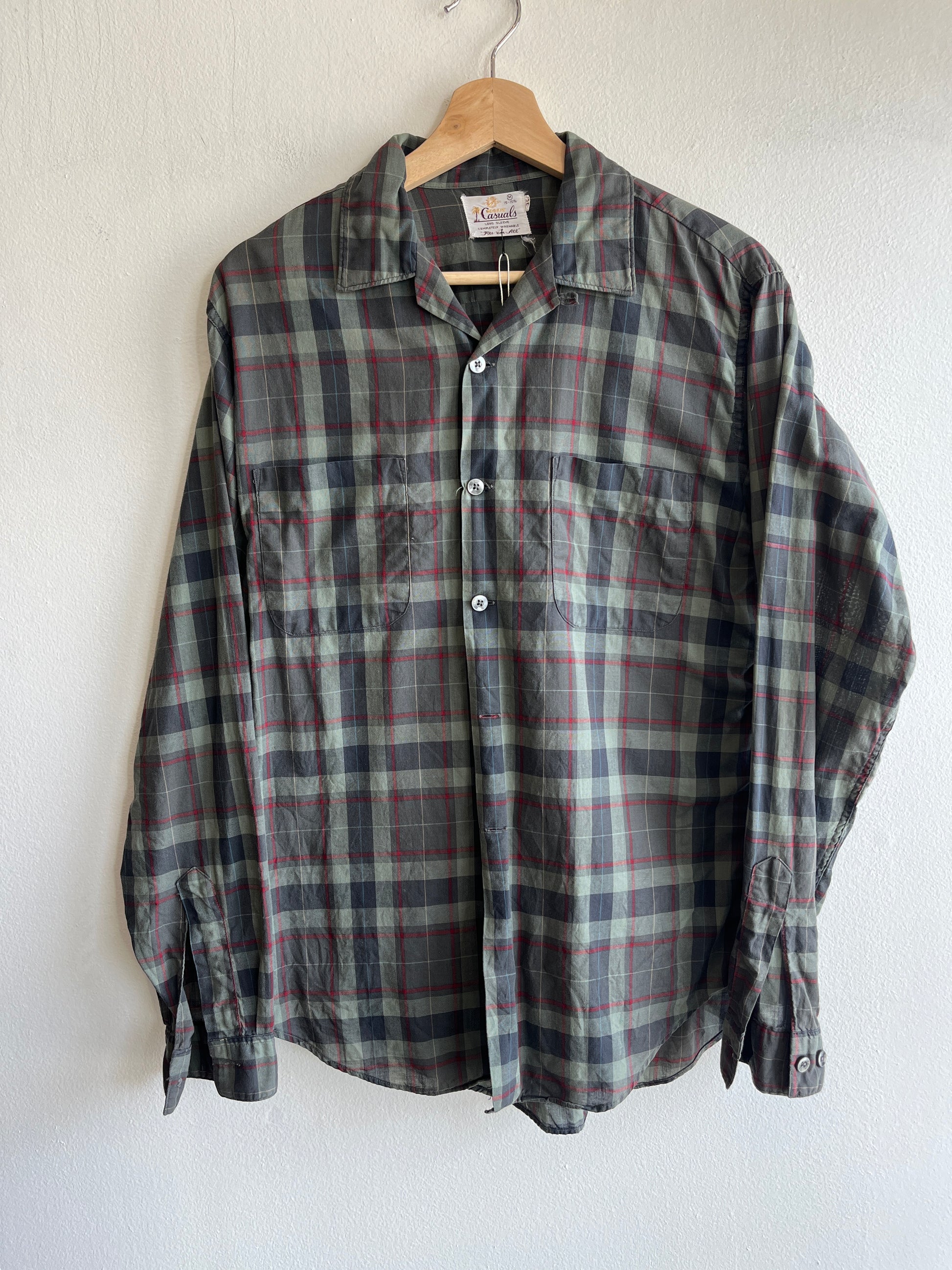 Vintage 1950/60’s Casuals Long Sleeve Loop Collar Button-Up Shirt - La Lovely Vintage 