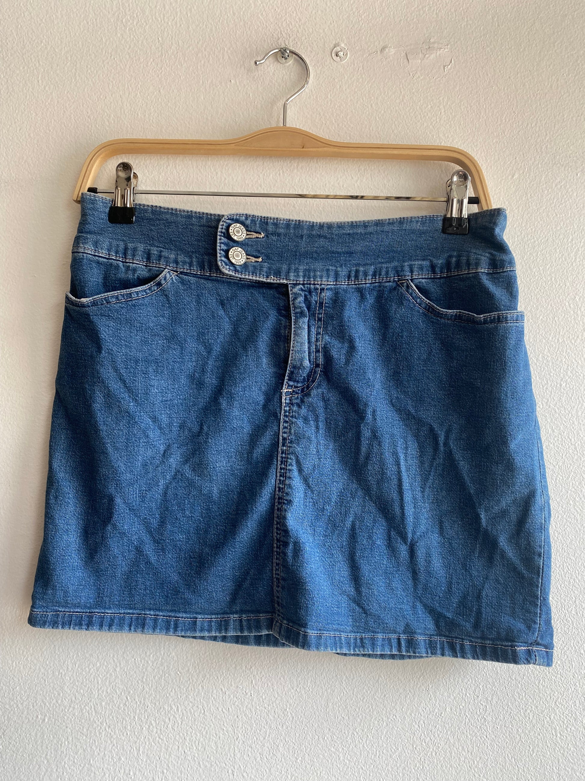 Vintage Y2K Gap Denim Mini Skirt - La Lovely Vintage 