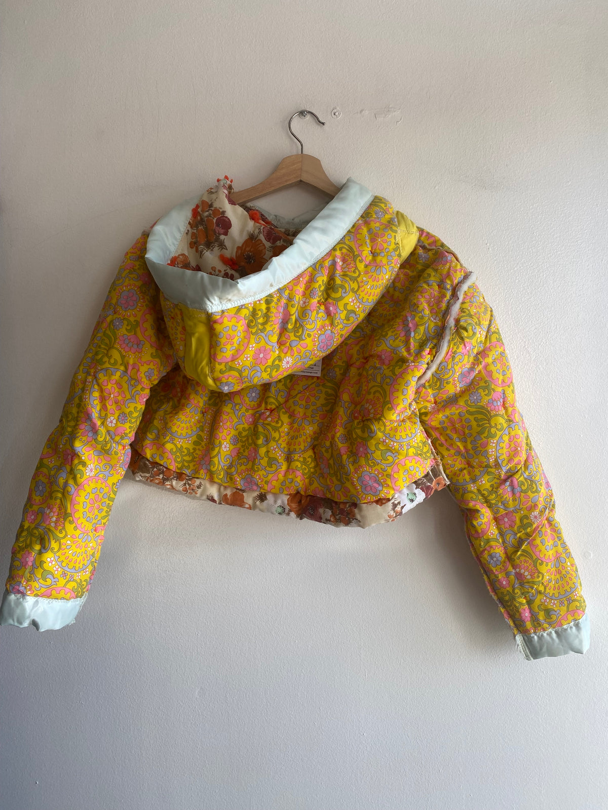 Vintage 70's Handmade Floral Quilt Pullover Jacket