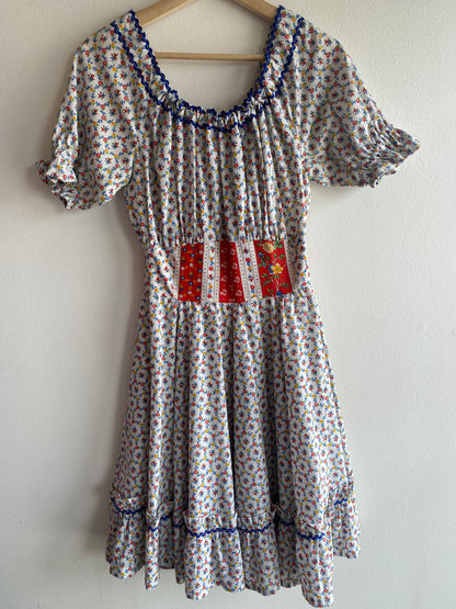 Vintage 1970’s Floral Scoop Neck Prairie Dress - La Lovely Vintage 