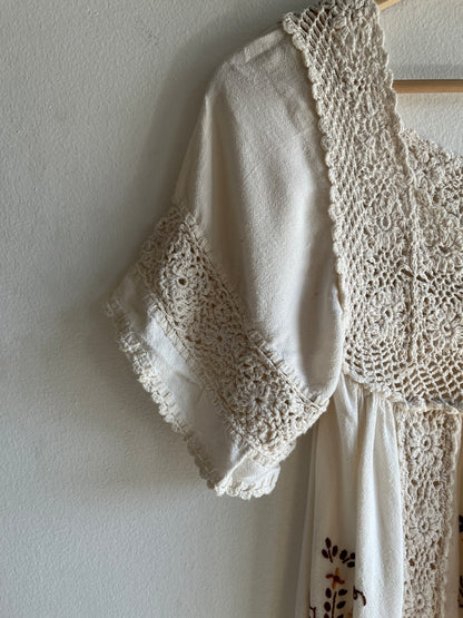 Vintage 1970’s Embroidered Linen Dress