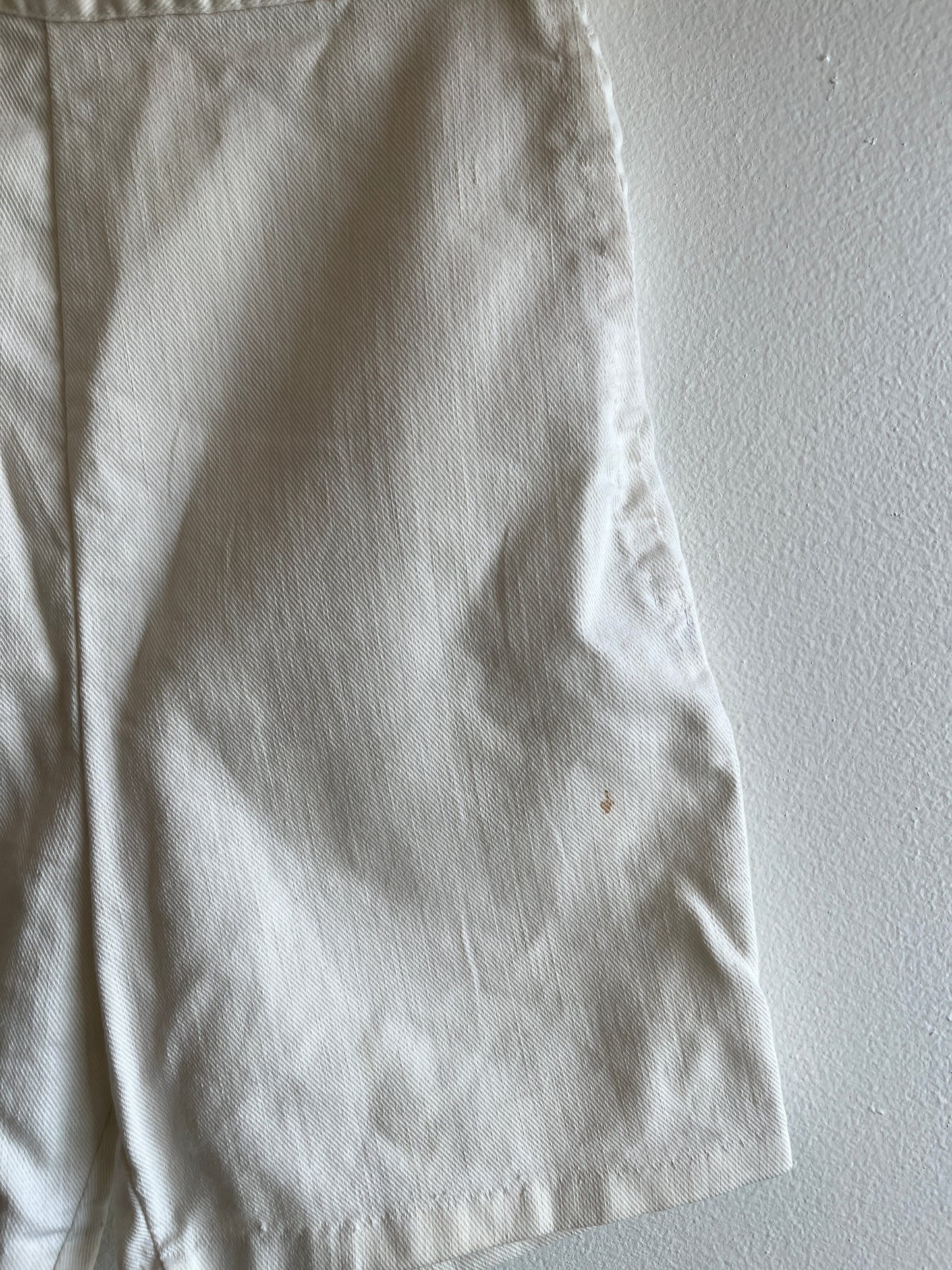 Vintage 1960’s Side-Zip Ecru Shorts - La Lovely Vintage 