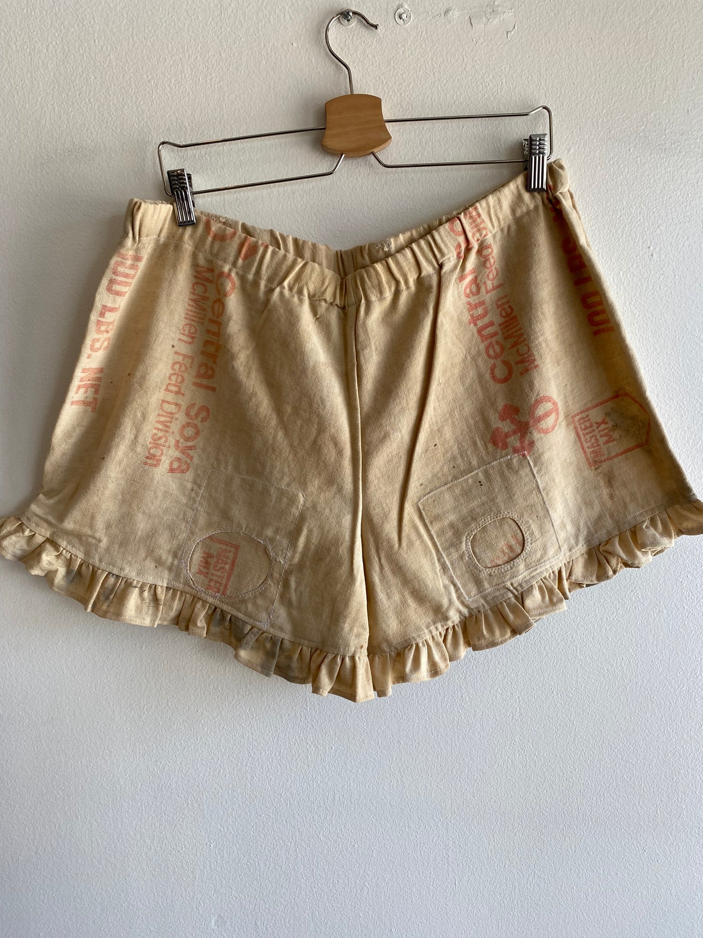 La Lovely Vintage - Handmade Feed Sack Shorts