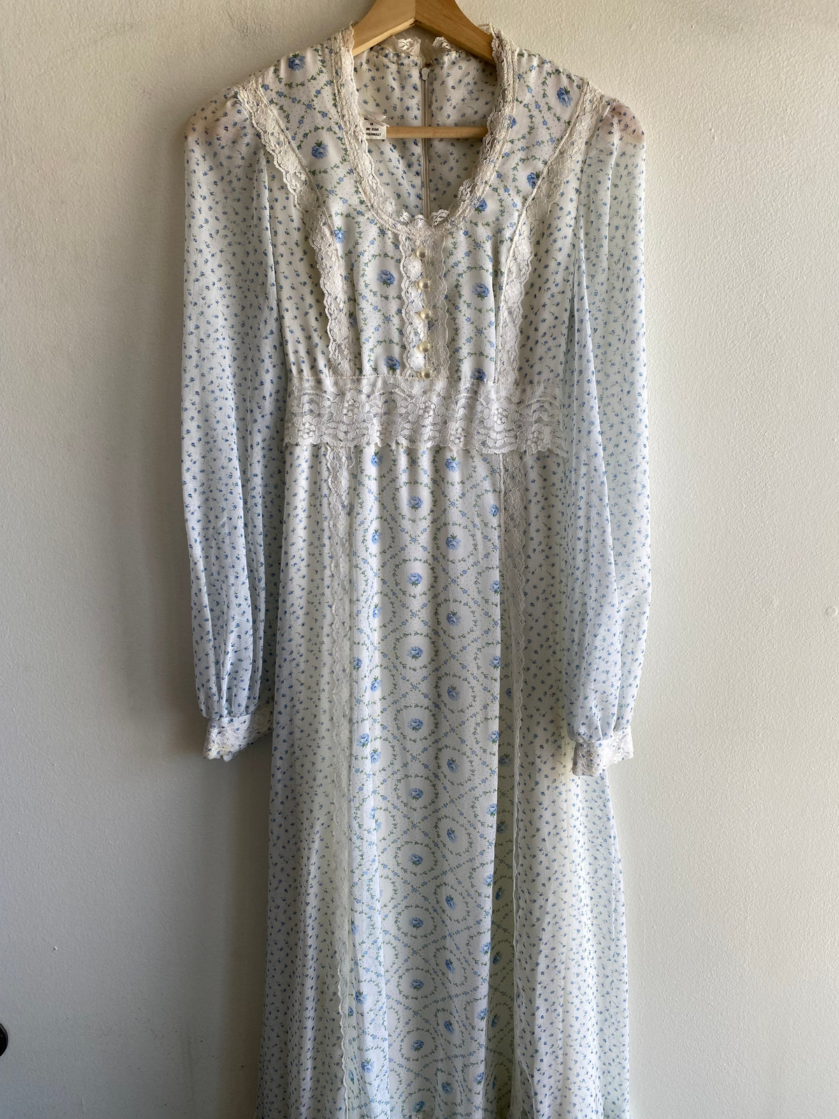 Vintage 1970’s Deadstock Floral Prarie Dress