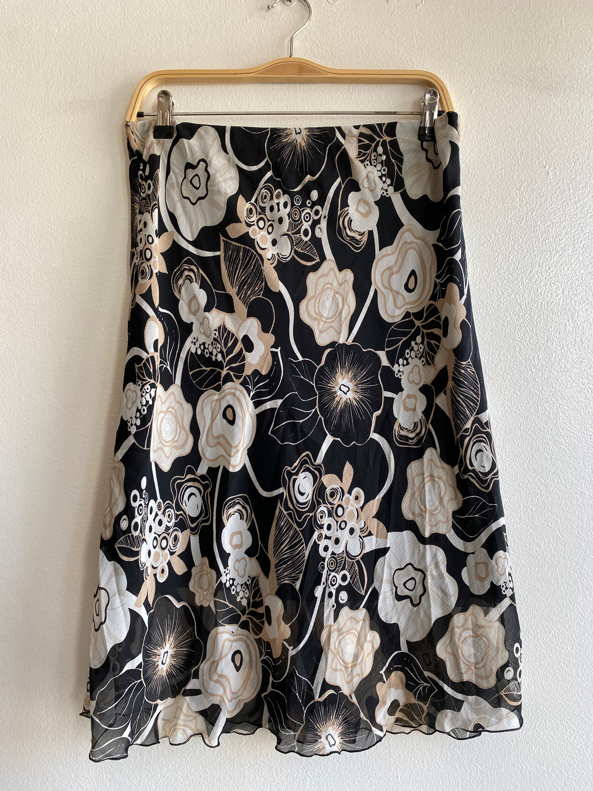 Vintage 90's Black and Tan Knee-Length Skirt - La Lovely Vintage 