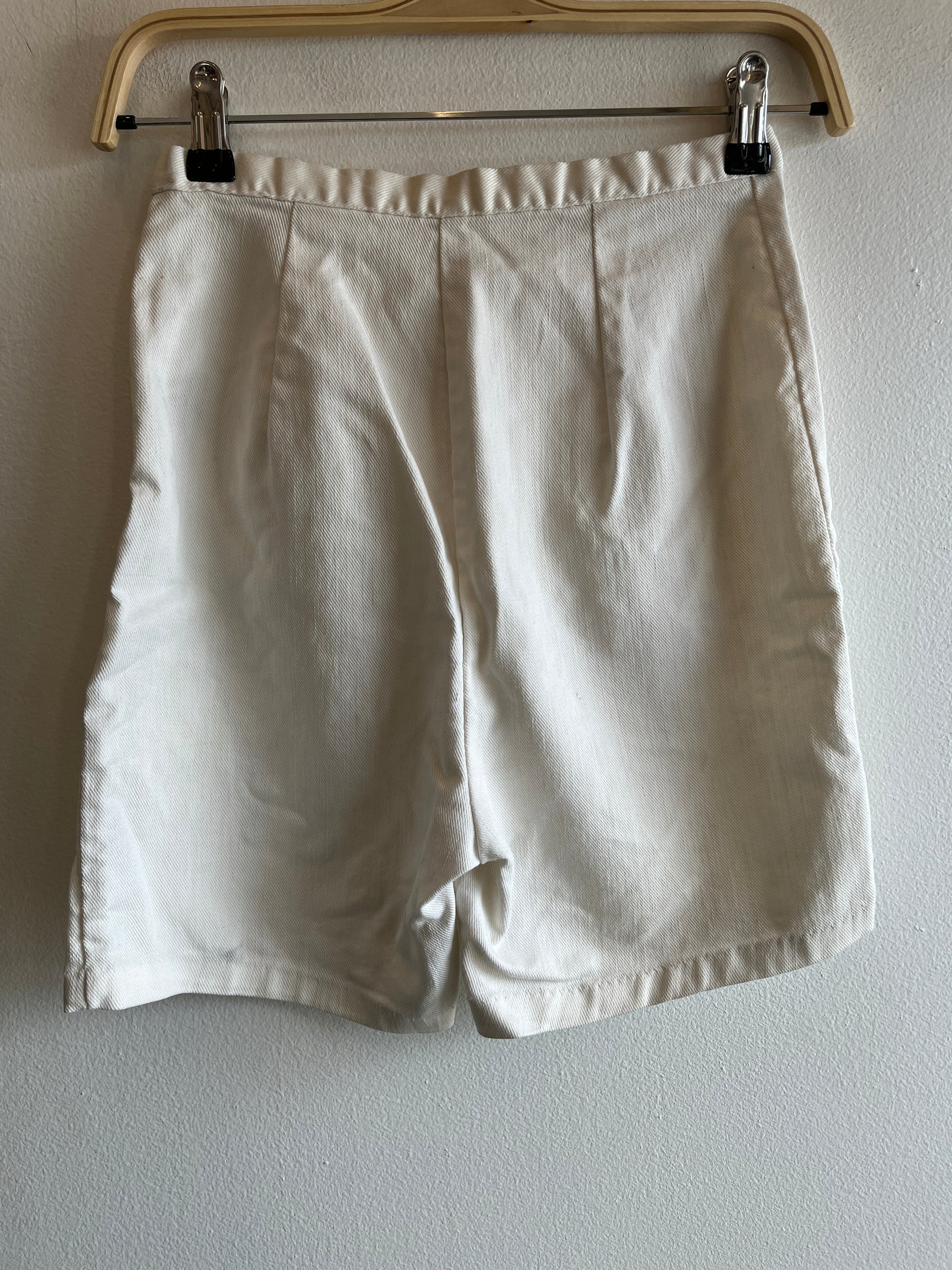 Vintage 1960’s Side-Zip Ecru Shorts - La Lovely Vintage 