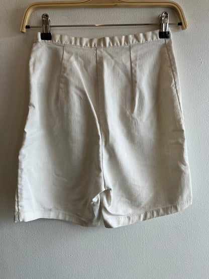 Vintage 1960’s Side-Zip Ecru Shorts - La Lovely Vintage 