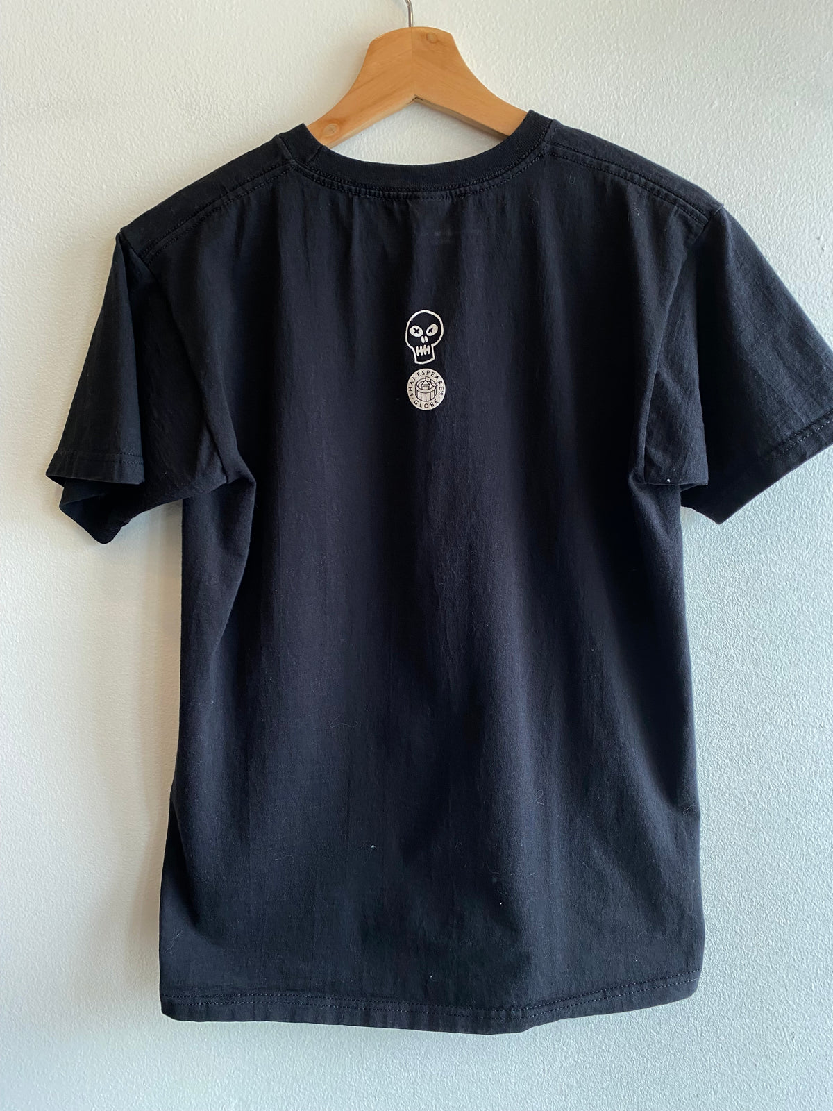 Vintage Y2K Shakespeare Globe Skull T-Shirt