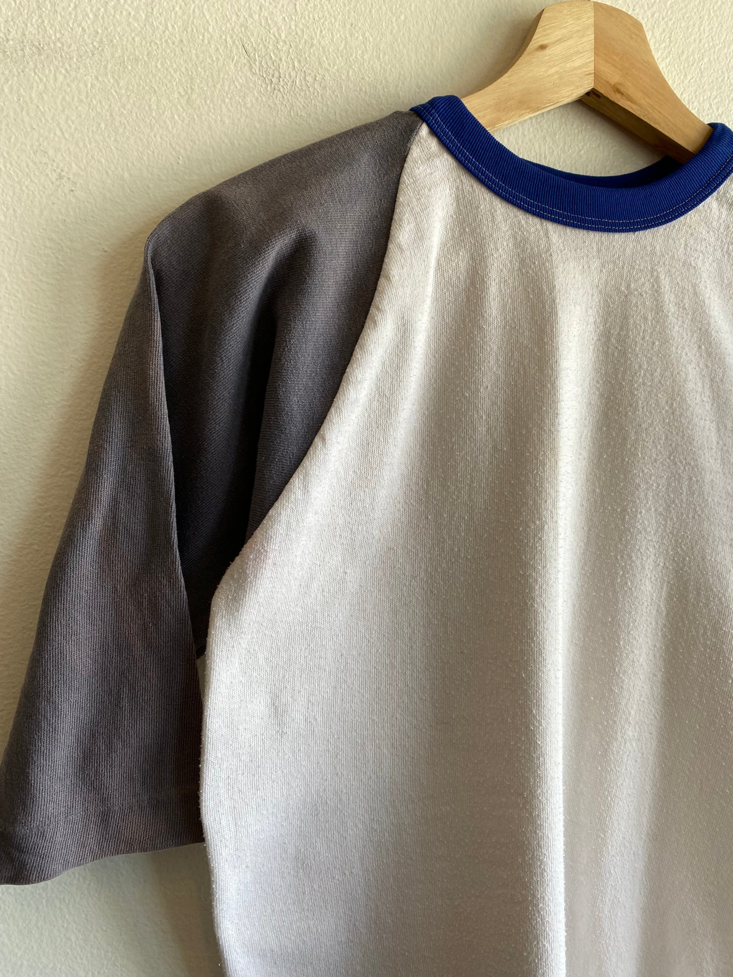 Vintage 1970’s Tri-Tone Raglan Sleeve T-Shirt - La Lovely Vintage 