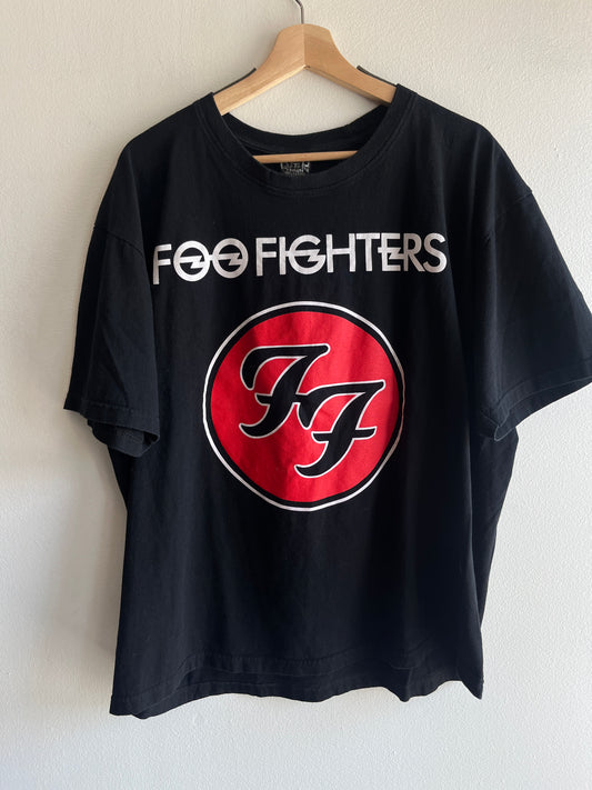 Vintage 2000’s Foo Fighters T-Shirt