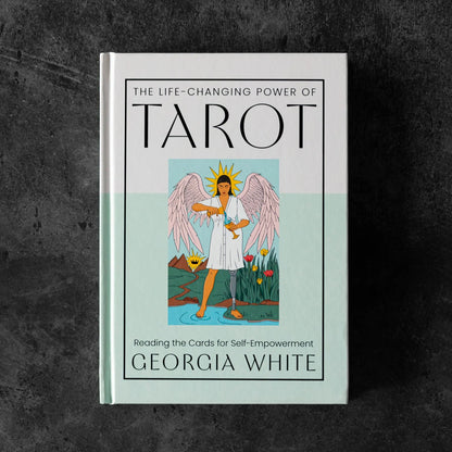 The Life Changing Power of Tarot - Georgia White - La Lovely Vintage 