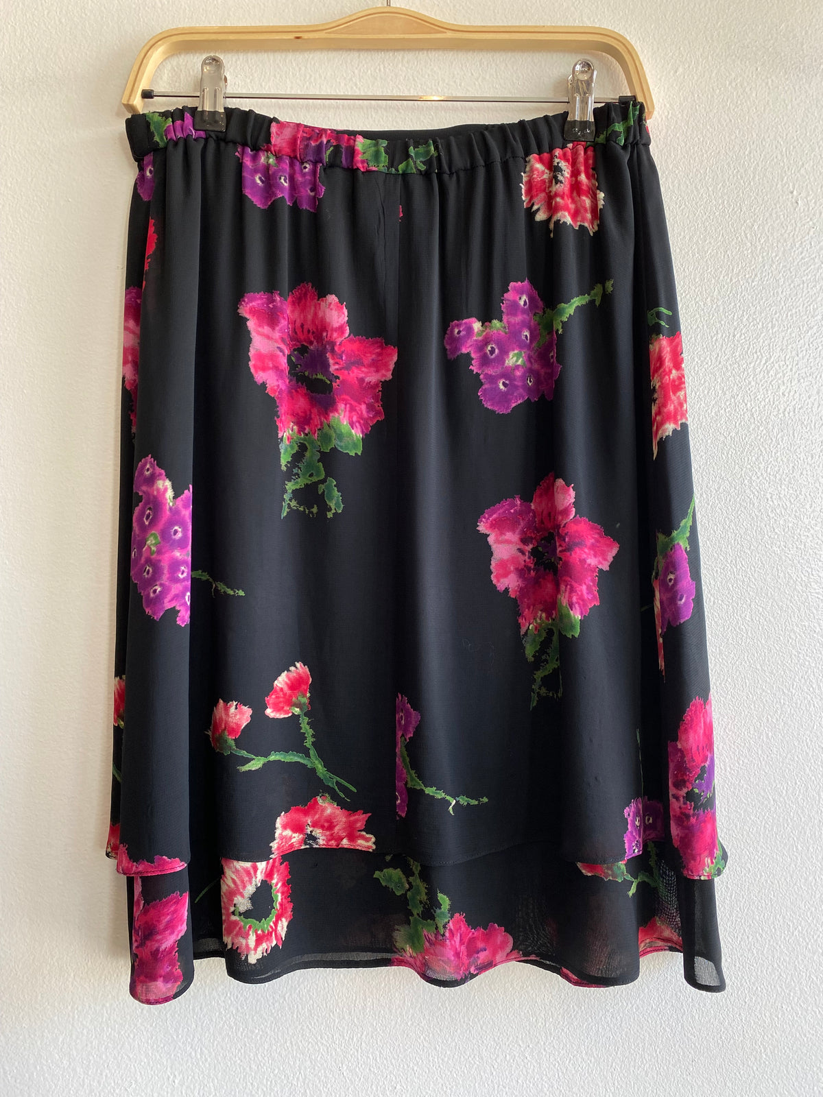 Vintage 90's Liz Claiborne Black & Pink Floral Knee-Length Skirt - La Lovely Vintage 